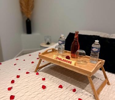 Brunoy Apartment | Modern SPA - Cosy & Chic - JACCUZI