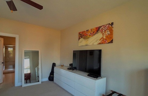 Pflugerville House | Modern Space Near Tesla & Waterpark | Free Parking
