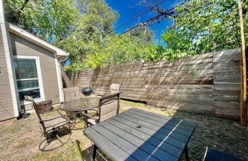 Windsor Park House | Modern & Spacious 2Bd Townhome Close to DT and UT
