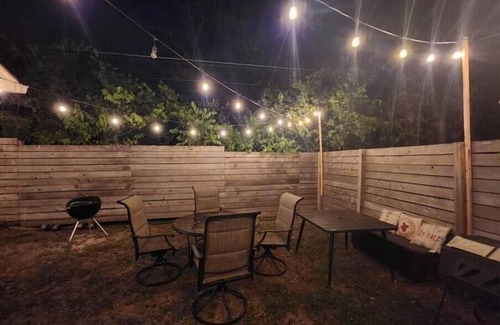 Windsor Park House | Modern & Spacious 2Bd Townhome Close to DT and UT