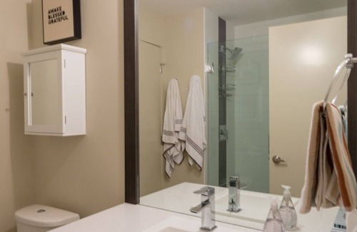 Cultural District Condo | ★ Modern Spacious 2BR Condo Downtown | Free Parking