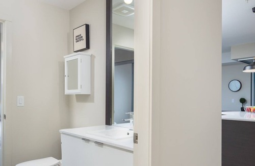 Cultural District Condo | ★ Modern Spacious 2BR Condo Downtown | Free Parking