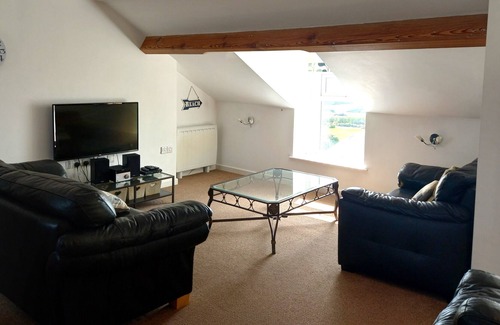 Trearddur Bay Apartment | Modern, Spacious Apartment, Stunning Sea Views.