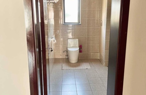 Greater Johannesburg Metropolitan Area Apartment | Modern spacious apartment in a quiet and beautiful estate.