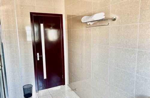 Greater Johannesburg Metropolitan Area Apartment | Modern spacious apartment in a quiet and beautiful estate.
