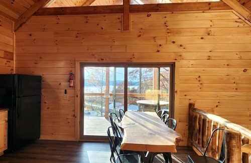 Scio Cabin | Modern Spacious Cabin with Jacuzzi and Panoramic Views in Ohio