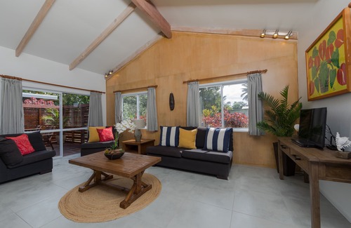 Muri House | Modern & Spacious home in Muri Beach