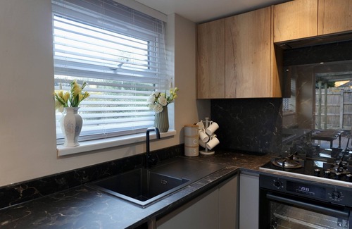 Oldham House | Modern, Spacious Home Near Manchester