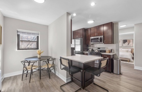Forestview Apartment | Modern Spacious New Renovation 1BR Evanston