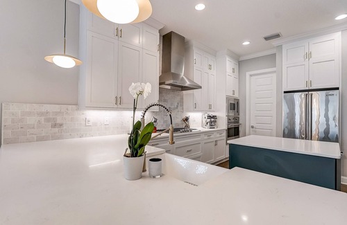 SoHo House | Modern/Spacious Walkers Paradise SoHo Townhome w/Fenced Yard/Patio Grill