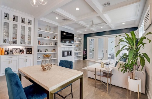 SoHo House | Modern/Spacious Walkers Paradise SoHo Townhome w/Fenced Yard/Patio Grill