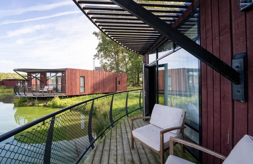 Maubray House | Modern Stay with Culture