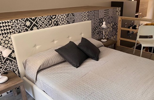 Motta Sant'Anastasia Apartment | Modern Studio Apartment - Historic town of Motta Sant'Anastasia