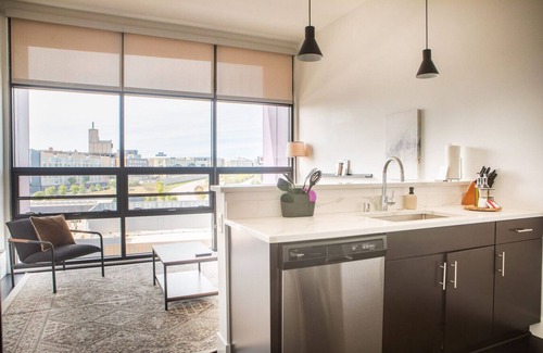 Milwaukee Apartment | Modern Studio Apt with Skywalk to Fiserv, Rooftop, and Parking