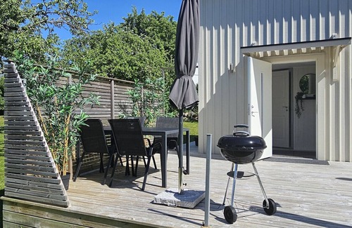 Varekil Cottage | Modern studio house in Rossö, 370 m to the sea | SE09120