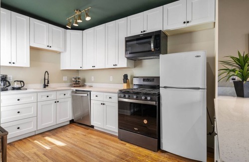University District Apartment | Modern Studio in the heart of OSU campus