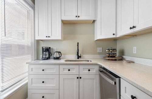 University District Apartment | Modern Studio in the heart of OSU campus