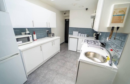 Selly Oak Apartment | Modern Studio next to University of Birmingham