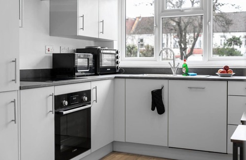 Wembley Central Apartment | Modern Studio Rooms in Wembley 1