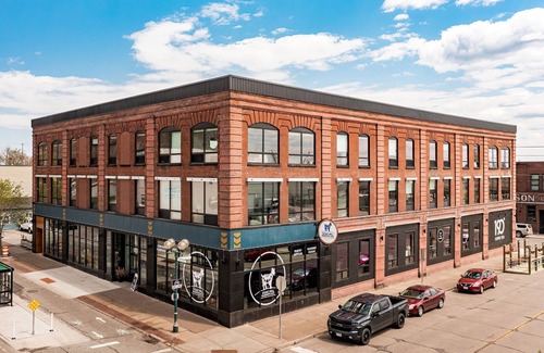 Duluth Apartment | Modern Studio w/Gym, Elevator, Coffee Shop | 220