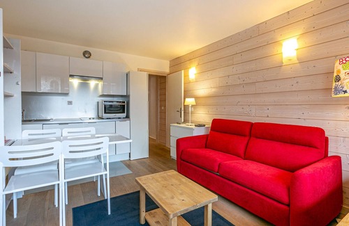 Val-d'Isere Apartment | Modern Studio with Balcony, Ski-In/Ski-Out, and Free WiFi in Val-d'Isère