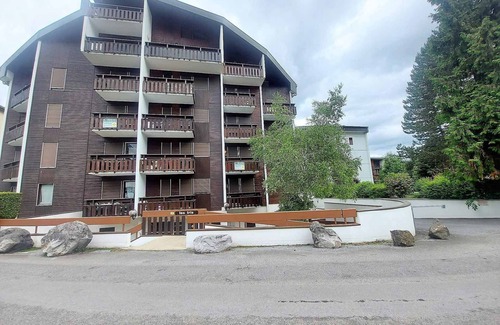 Samoens Apartment | Modern studio with private parking near the center