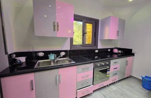 Dahar Apartment | Modern studio with terrace in Hurghada - top location, 5 minutes from the airport!