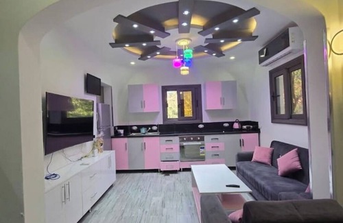 Dahar Apartment | Modern studio with terrace in Hurghada - top location, 5 minutes from the airport!
