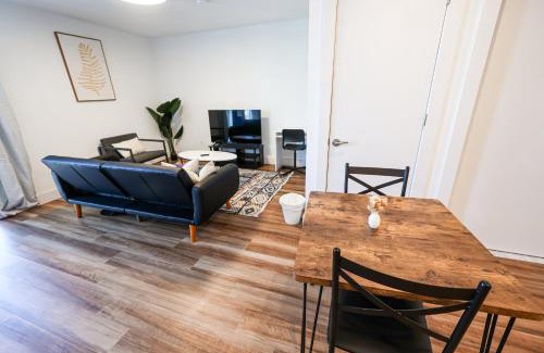 Brewerytown Apartment | Modern Studioqueenbed-wifigym