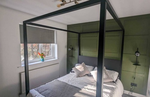 Hull House | Modern, stylish 3 bed house, FREE parking, child friendly - 5 mins from the city