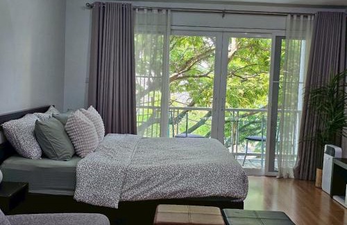 Nimman Apartment | Modern Style 1BR/Large balcony at Nimman