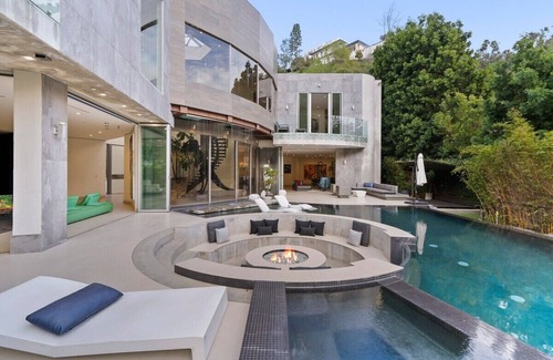Bel Air Villa | Modern-styled villa in prime lower Bel Air