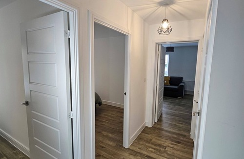 Ebbsfleet Valley Apartment | Modern Stylish 2 Bed flat in Ebbsfleet near London