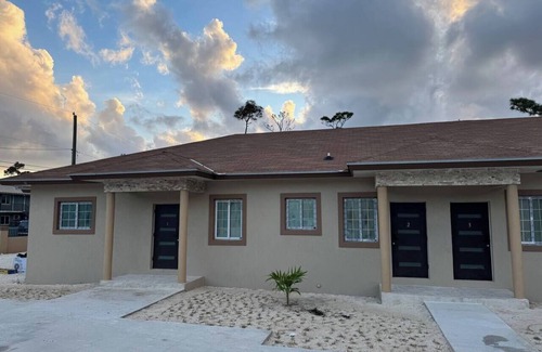 Bahamas Terrace Apartment | Modern Stylish 1 bed-1 bath
