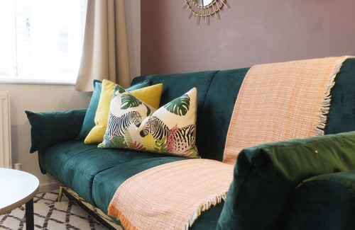 Horfield Apartment | Modern & Stylish 1 bed Flat in Bristol