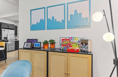 Detroit House | Modern & Stylish 4BR Home - Near Detroit Downtown - Sleeps 10 - Pet-Friendly