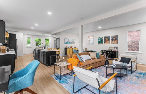 Detroit House | Modern & Stylish 4BR Home - Near Detroit Downtown - Sleeps 10 - Pet-Friendly