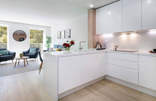Sao Jose Apartment | Modern & Stylish Apt in Liberdade by LovelyStay
