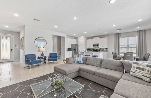 West Kissimmee House | Modern, Stylish Vacation Home Near Disney