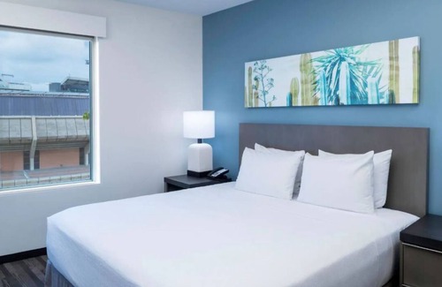 Tempe Hotel | Modern Suite Ideal for ASU Visits & Local Exploring - 4 Units