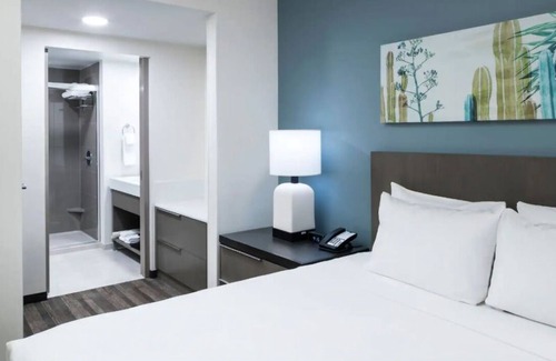 Tempe Hotel | Modern Suite Ideal for ASU Visits & Local Exploring - 4 Units