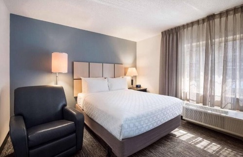 Brentwood House | Modern Suite Near Radnor Lake State Park! Full Kitchen, Pets Allowed!