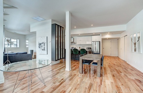 Cote-Des-Neiges—Notre-Dame-De-Grace Condo | Modern Suites NDG