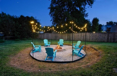 West Newton House | Modern-Sunroom-15min to DwnTwn-Grps-Kids-Firepit