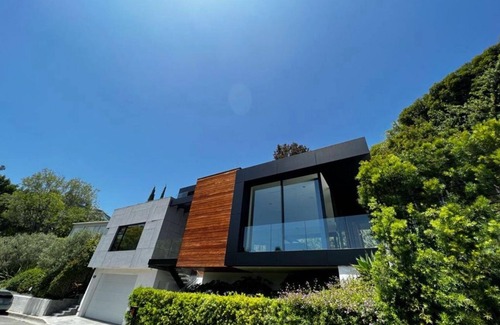 West Hollywood Villa | Modern Sunset Strip 3 Bedroom View Home with Pool & Spa