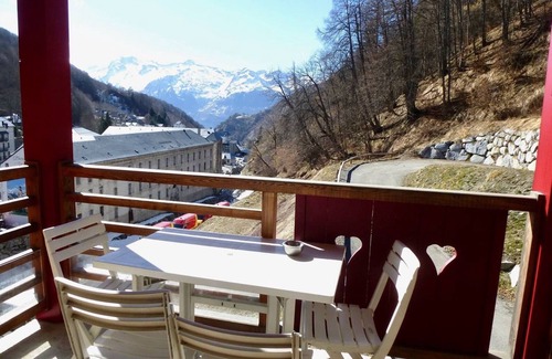 Sers Apartment | Modern T2 Apartment, Sleeps 4, Comfort, Garage, WiFi, Near Ski Bus
