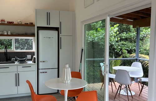 Keaau House | Modern Tea House - Close to Hilo and Volcano