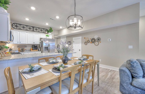 Manchester House | Modern Townhome 2BR/2.5 Bath in gated community in the heart of Manchester