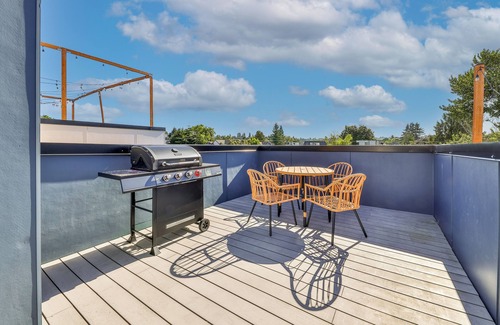 Ballard House | Modern Townhome in Ballard, Super Walkable!