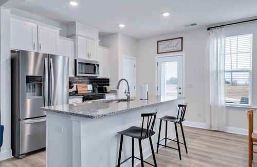 Black River House | Modern townhome w/Office Near Downtown Angier